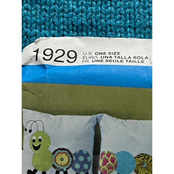Simplicity 1929 decorative pillow pattern - Picture 2 of 5